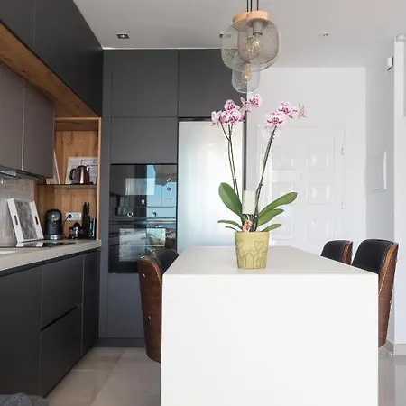 Wonderful In Paradise Apartment